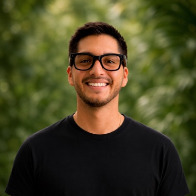 Leonardo Torres, CTO · Tecnología, AdoptAI